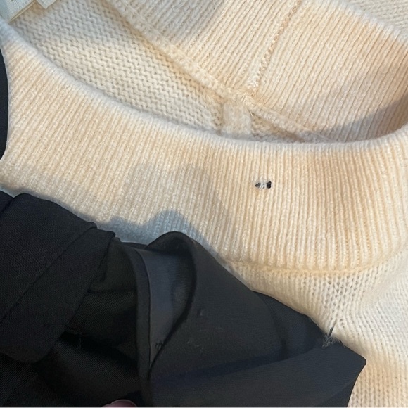 KATE SPADE Wool Bow Sweater Cream & Black Size Small - Picture 7 of 8